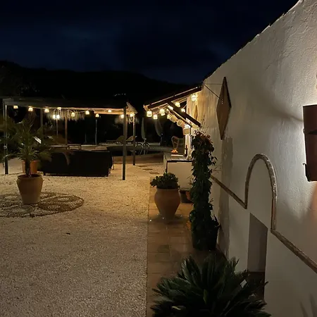 Sol Y Monte Bed & Breakfast