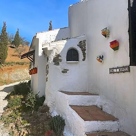 Bed and Breakfast Sol Y Monte 3*